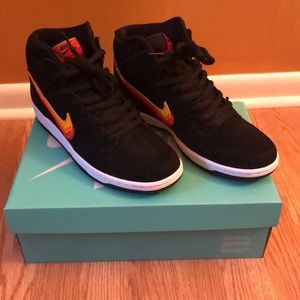 Nike SB Dunk High “Truck It”